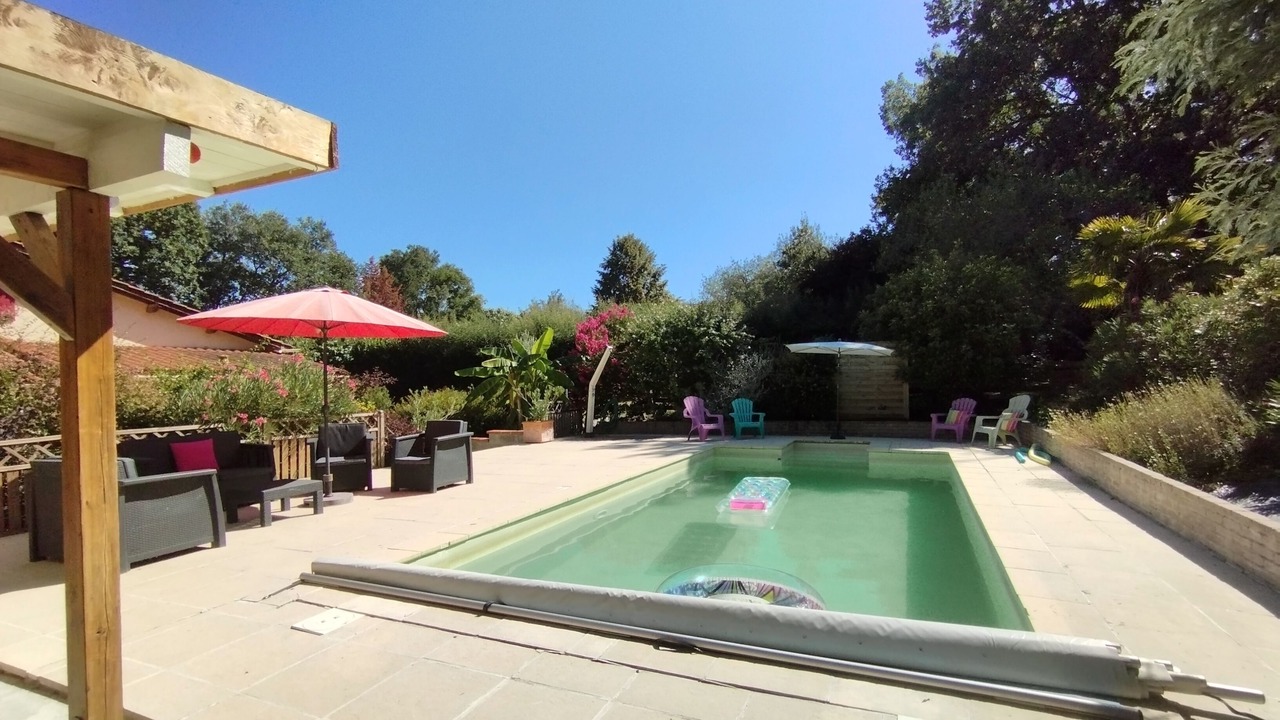 Photo of Outdoor in Escorneboeuf
