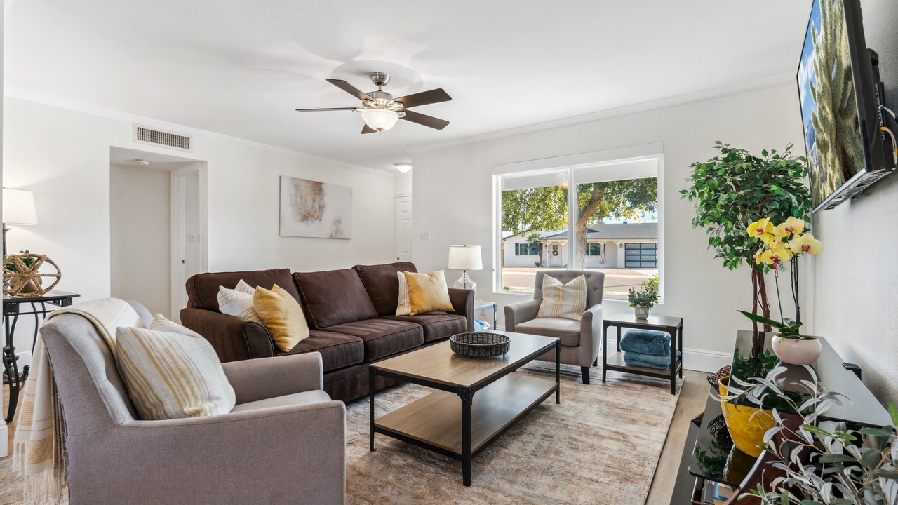 Photo of Livingroom in Pointe Scottsdale