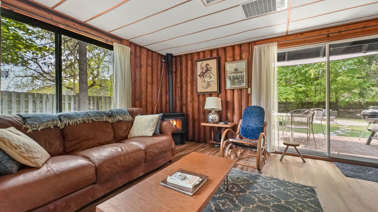 Photo of Livingroom in Mesick