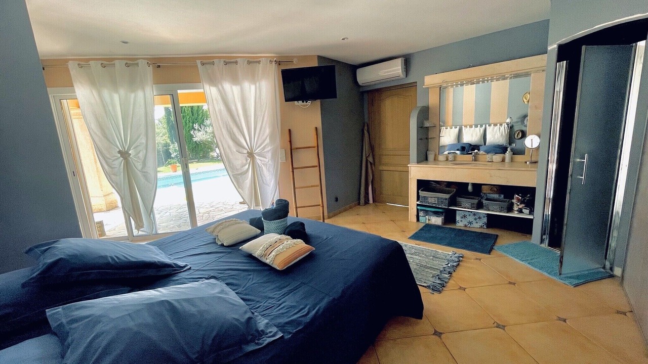Photo of Bedroom in Villetelle