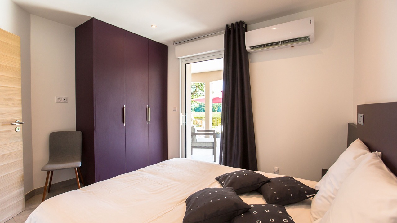 Photo of Bedroom in Saint Alban Auriolles