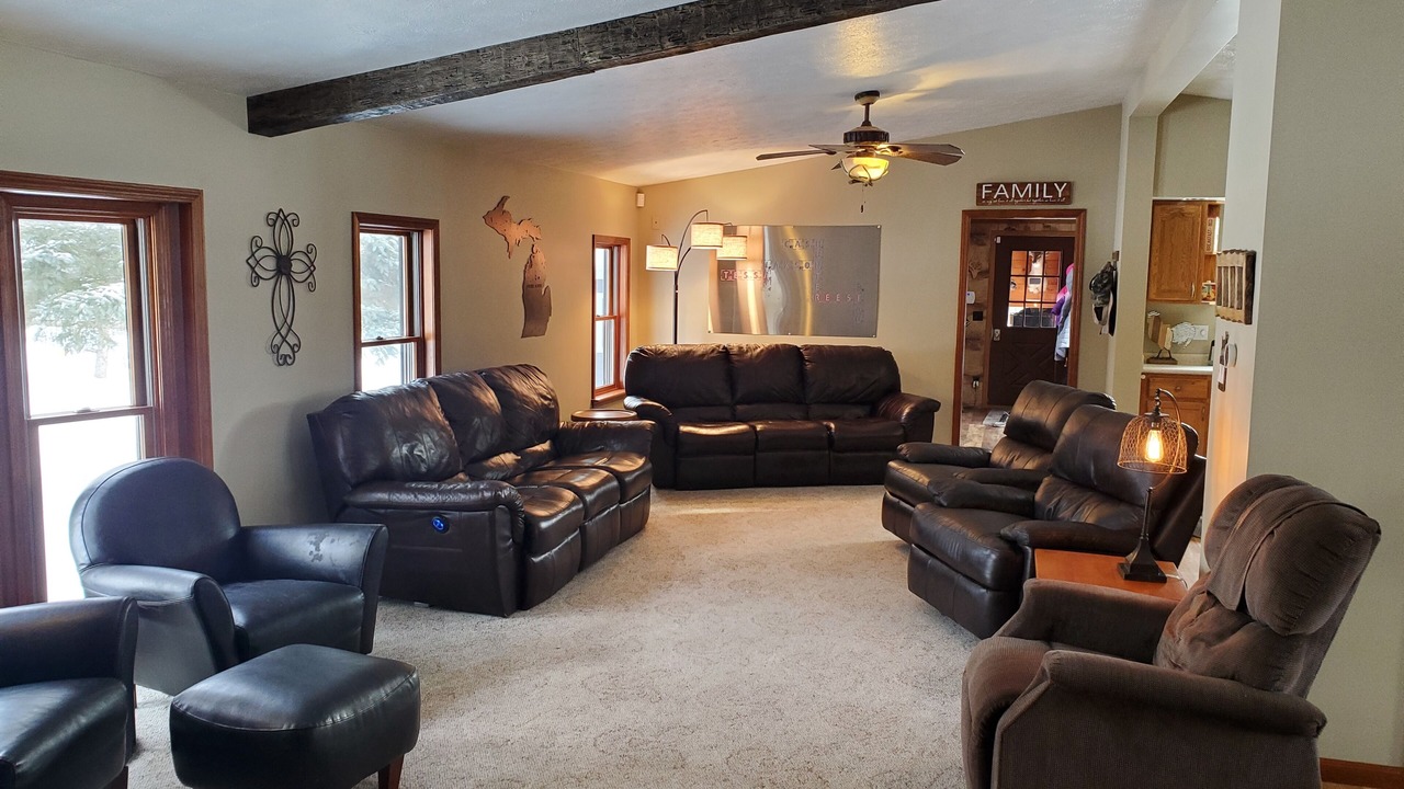 Photo of Livingroom in St. Helen