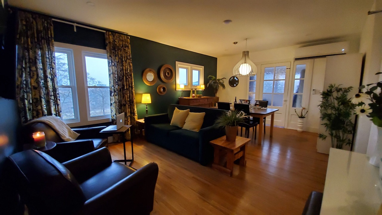 Photo of Livingroom in Niagara Falls