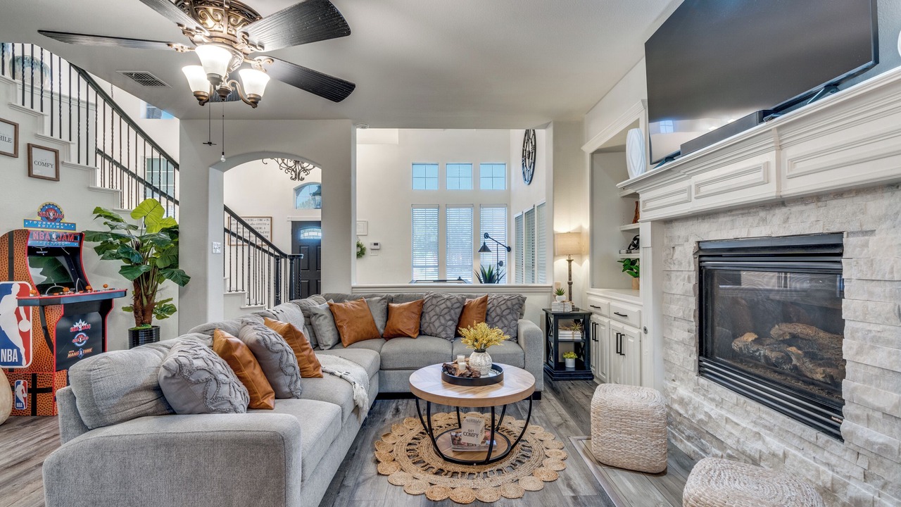 Photo of Livingroom in Grand Prairie