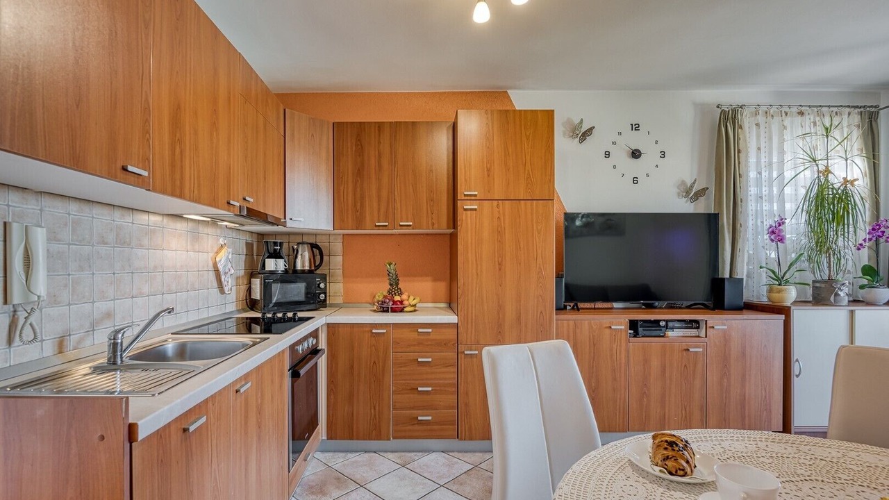 Photo of Kitchen in Tar