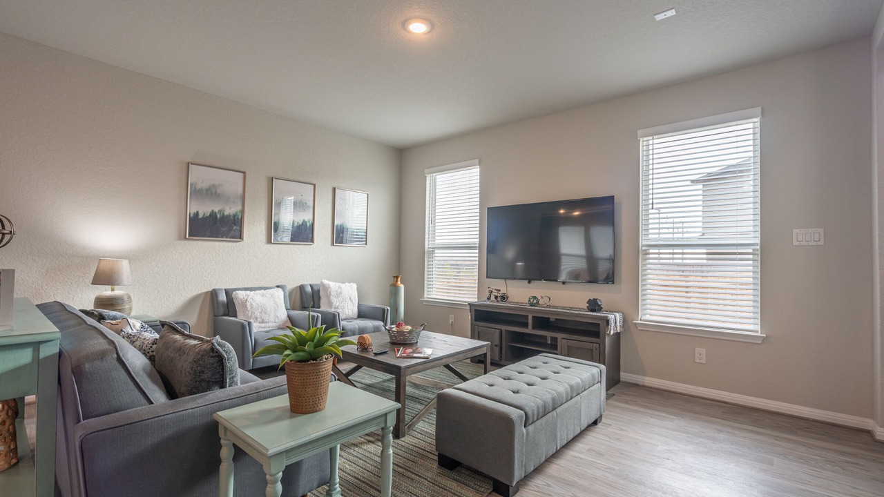 Photo of Livingroom in Converse