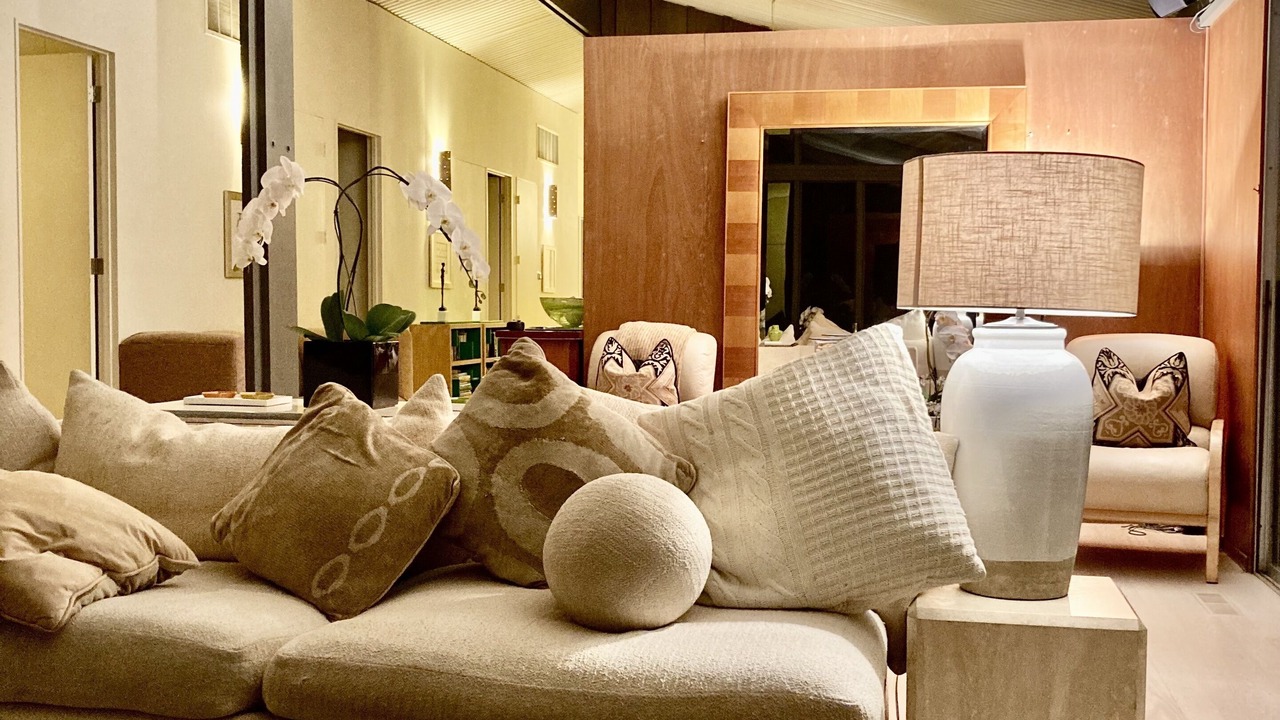 Photo of Livingroom in St. Helena