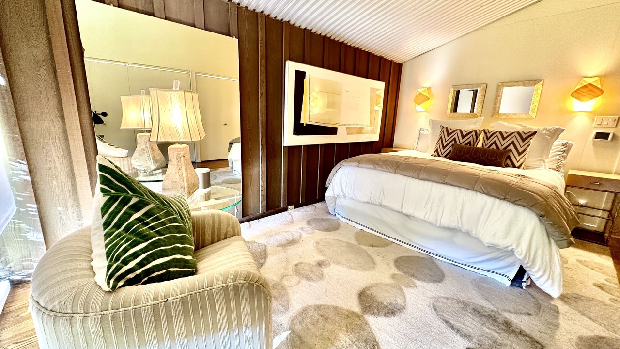 Photo of Bedroom in St. Helena