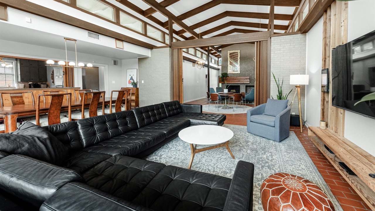 Photo of Livingroom in Bryan