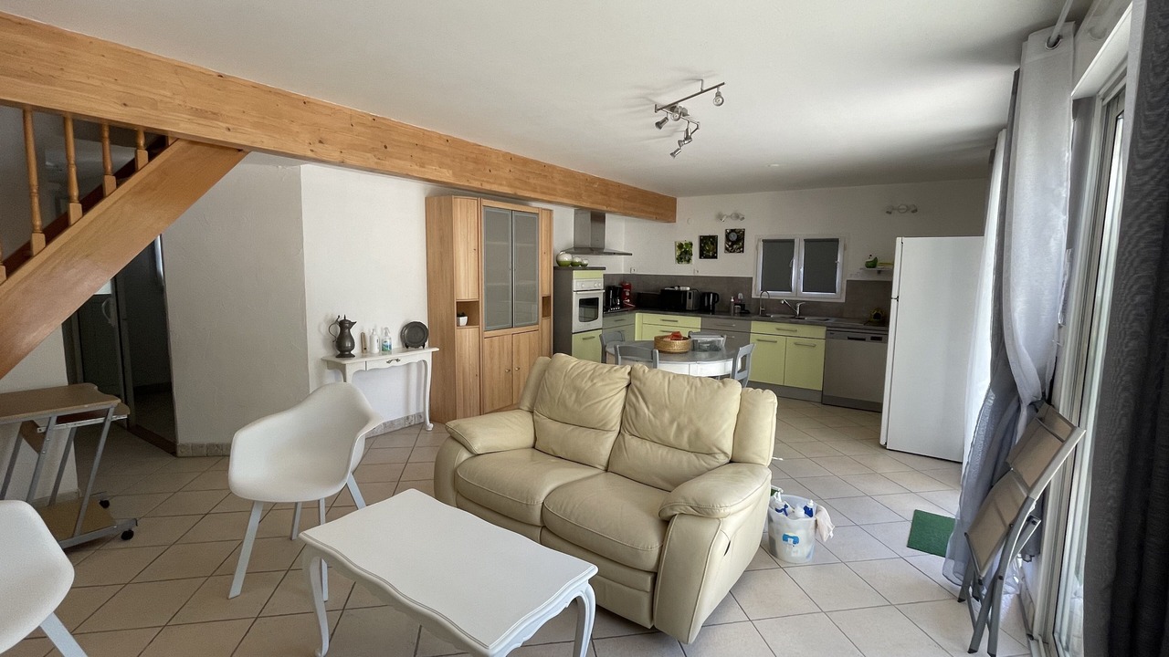 Photo of Livingroom in Saint-Marcel-de-Careiret