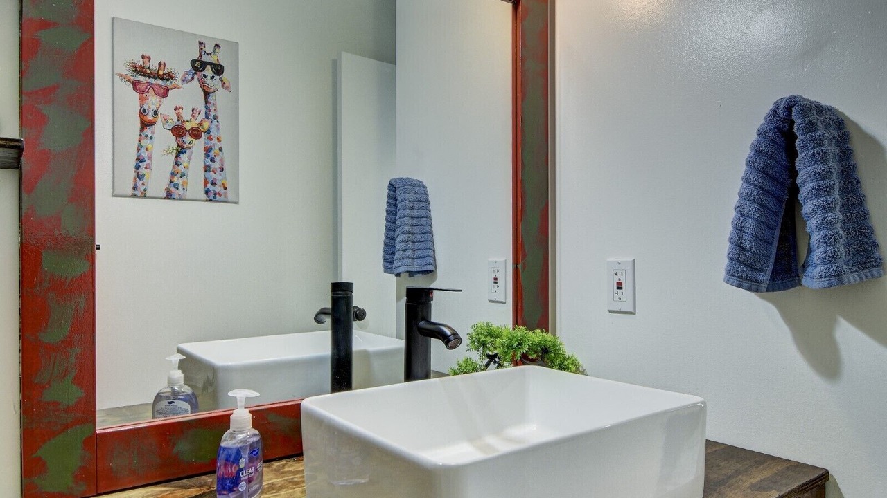 Photo of Bathroom in Pottawattamie County