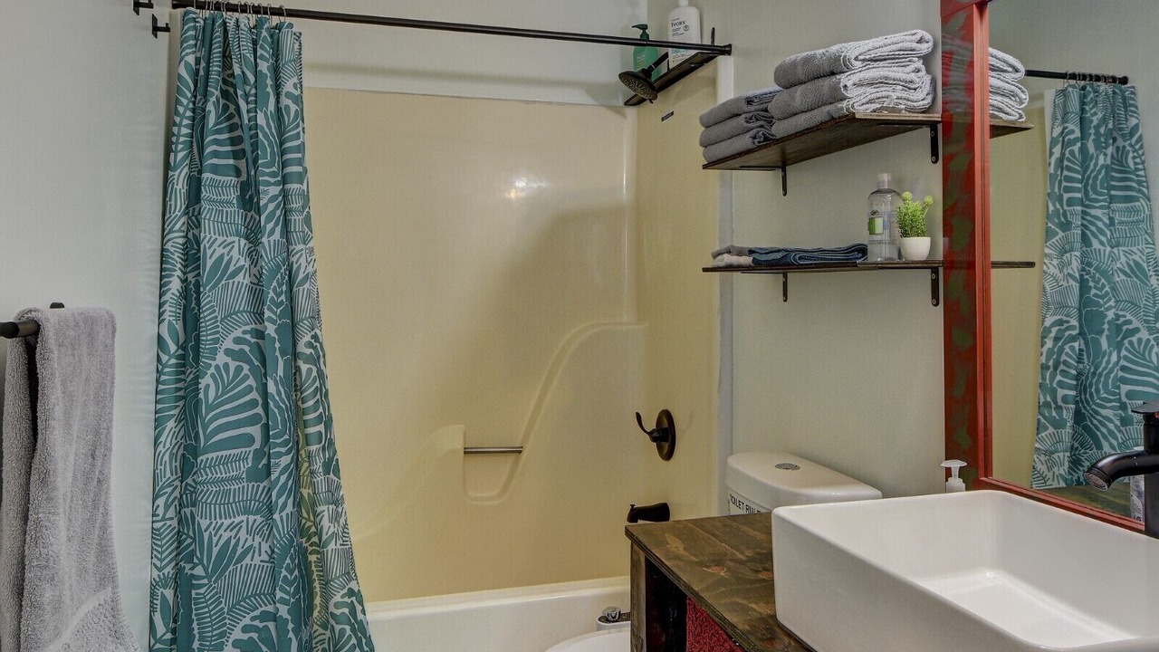 Photo of Bathroom in Pottawattamie County