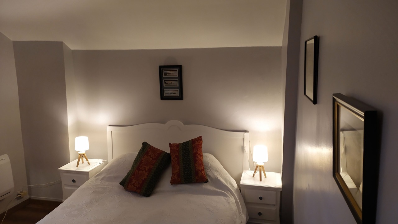 Photo of Bedroom in Velles