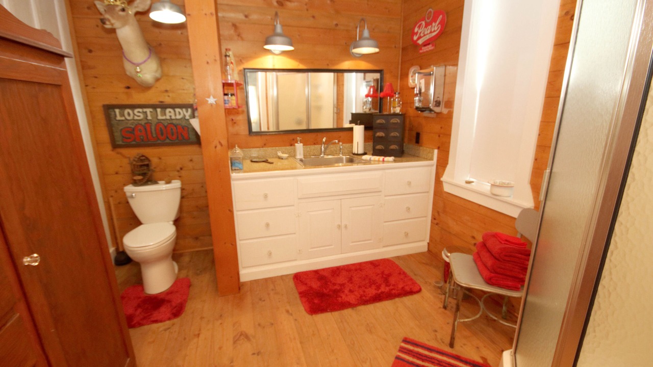 Photo of Bathroom in La Grange