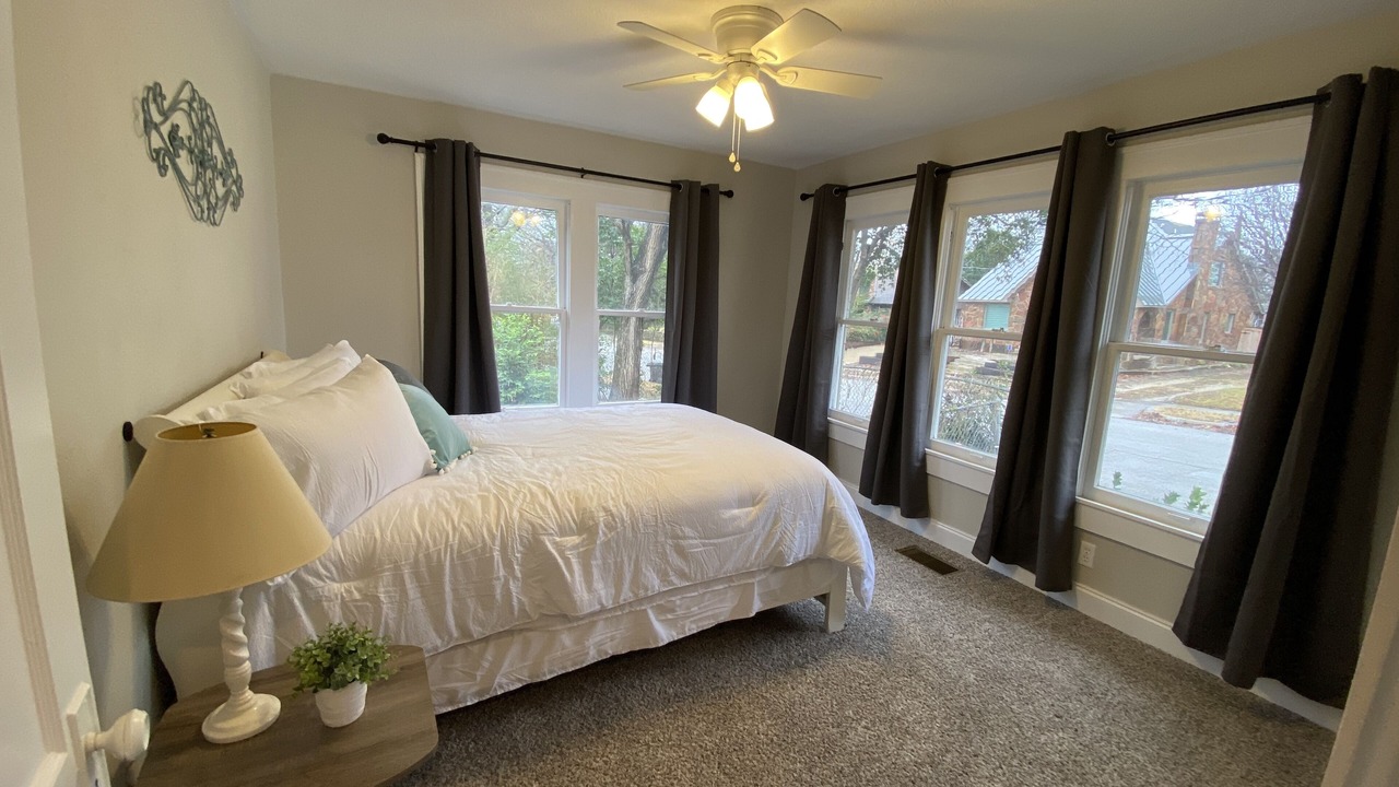Photo of Bedroom in Fort Worth Cultural District