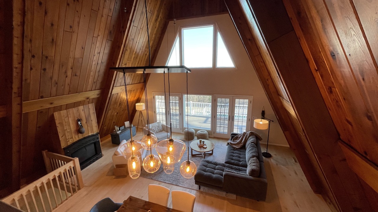 Photo of Livingroom in Bristol Hills
