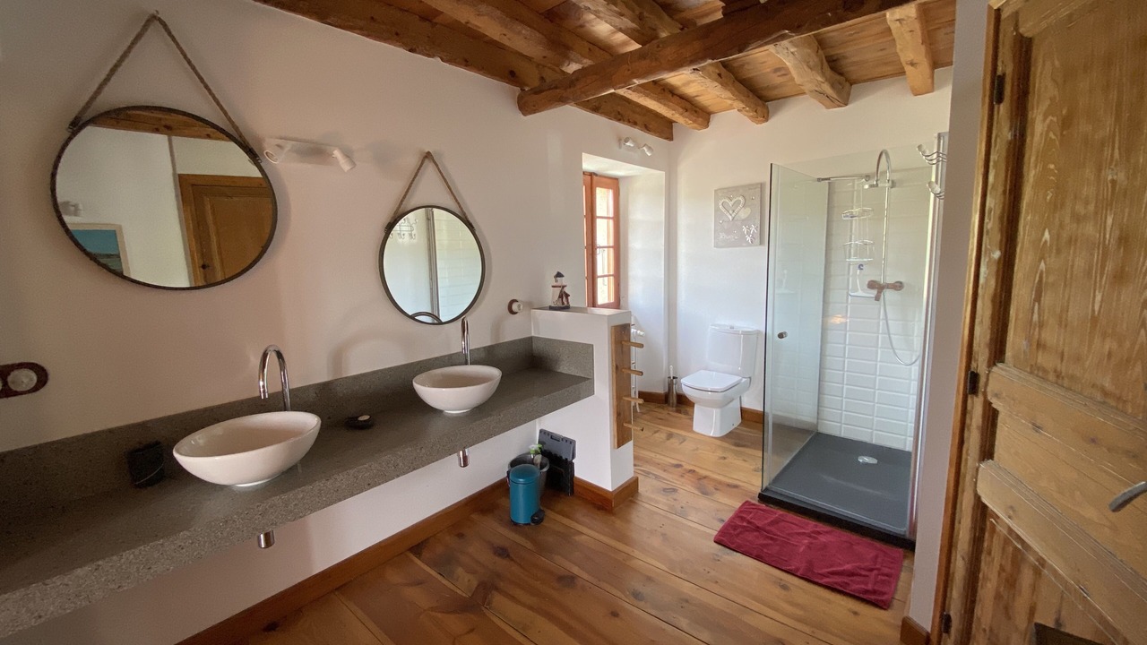 Photo of Bathroom in Dorres