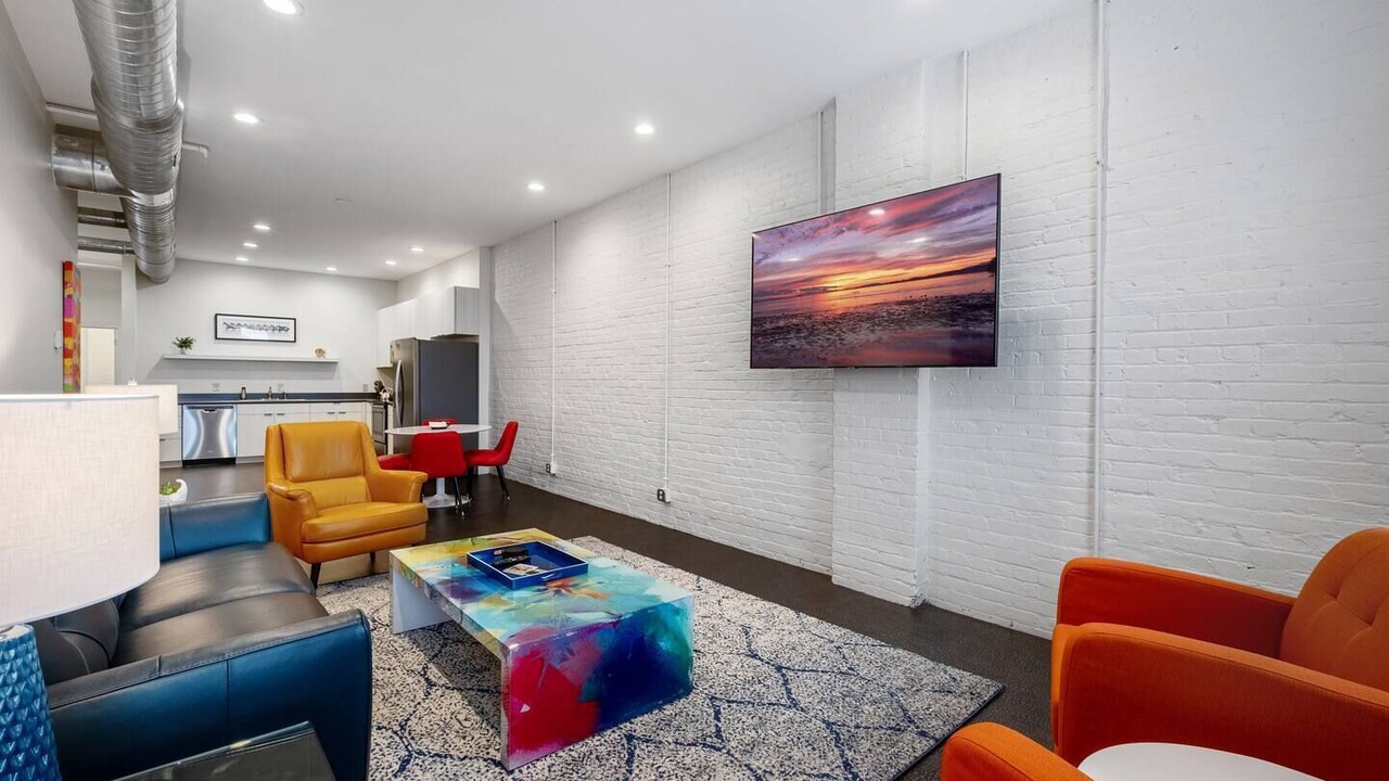 Photo of Livingroom in East Market District