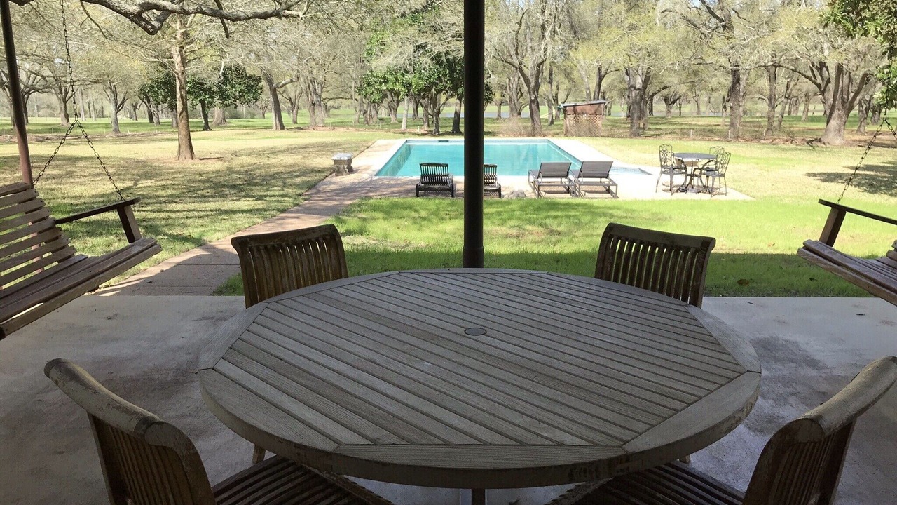 Photo of Outdoor in Hempstead