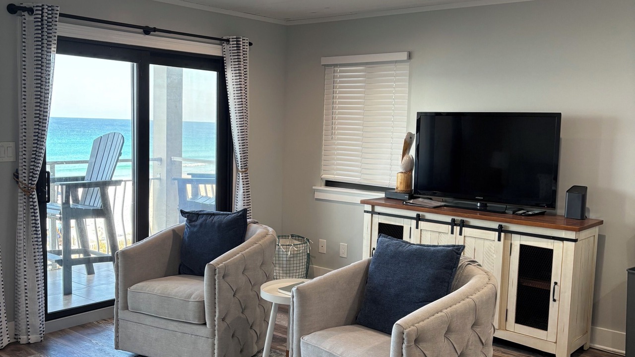 Photo of Livingroom in Crystal Shores