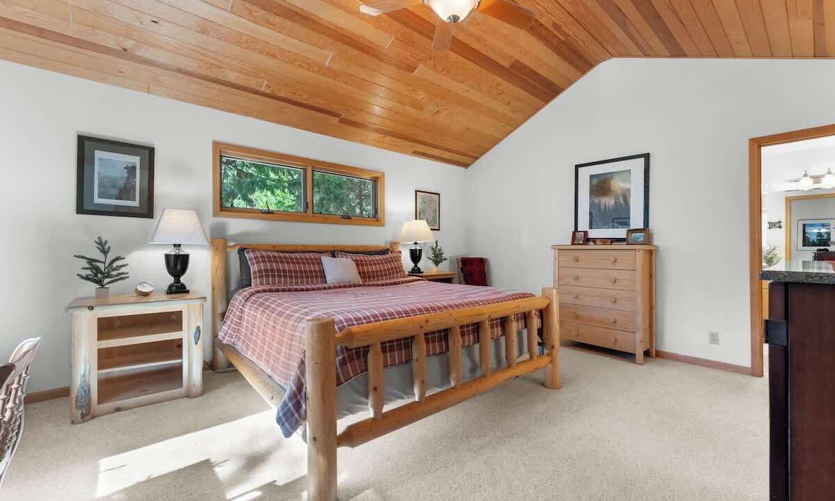 Photo of Bathroom in Tahoe Vista