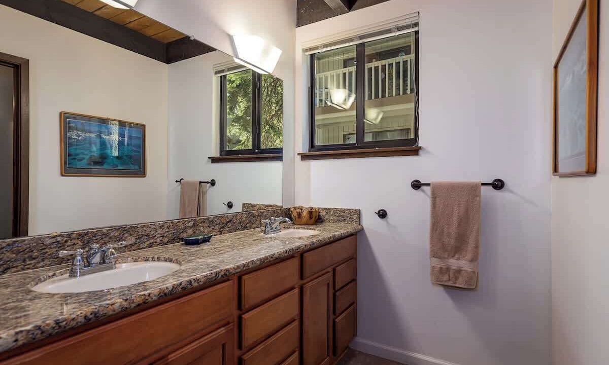 Photo of Bathroom in Kings Beach