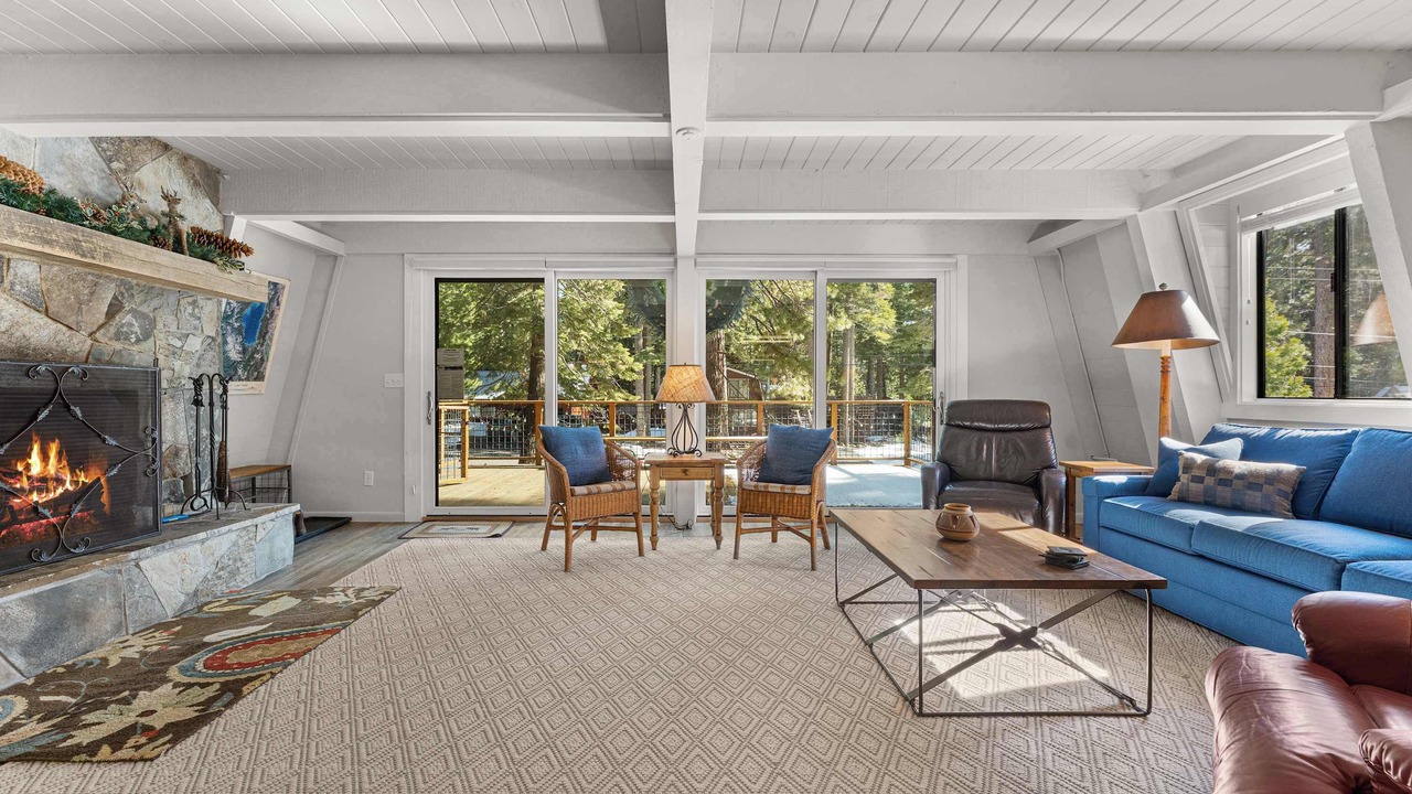 Photo of Livingroom in Carnelian Bay