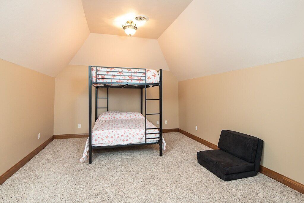 Photo of Bedroom in Andersonville