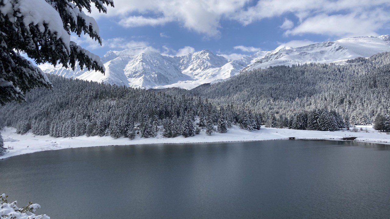 Photo of Outdoor in Campan