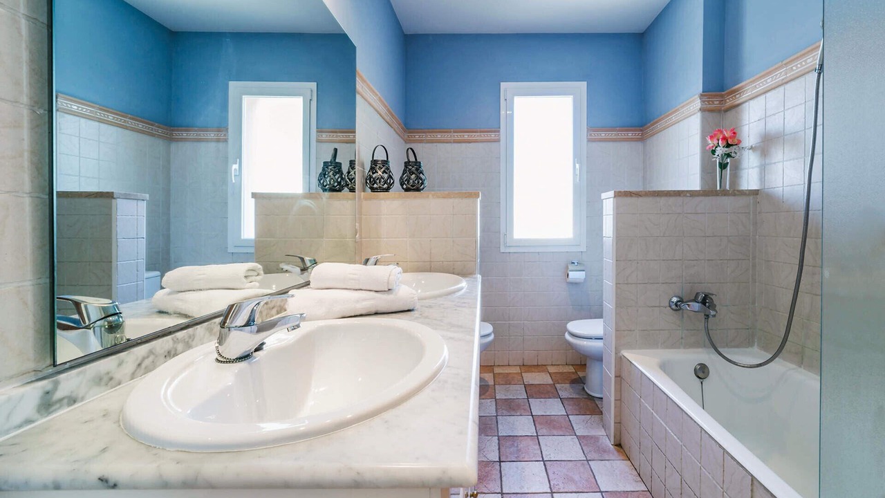 Photo of Bathroom in El Portet