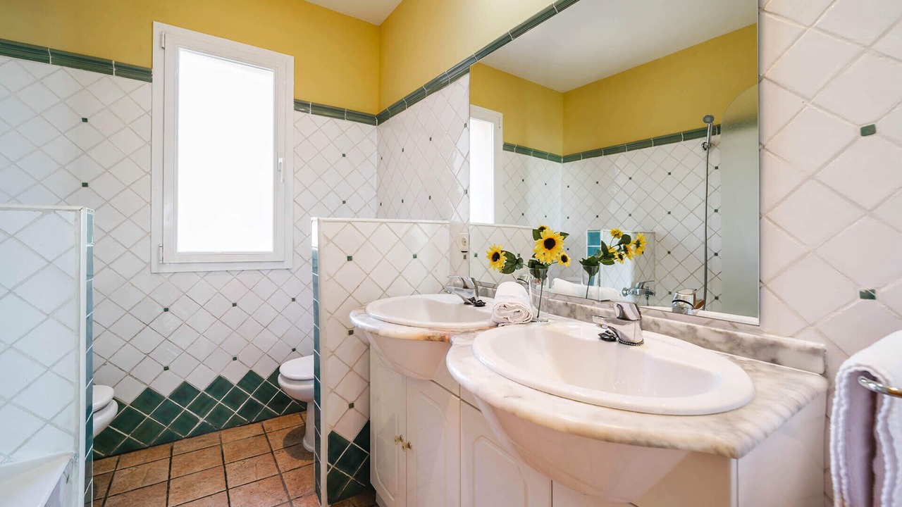 Photo of Bathroom in El Portet