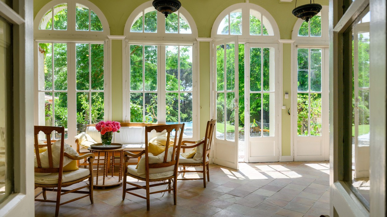 Photo of Others in Malvies