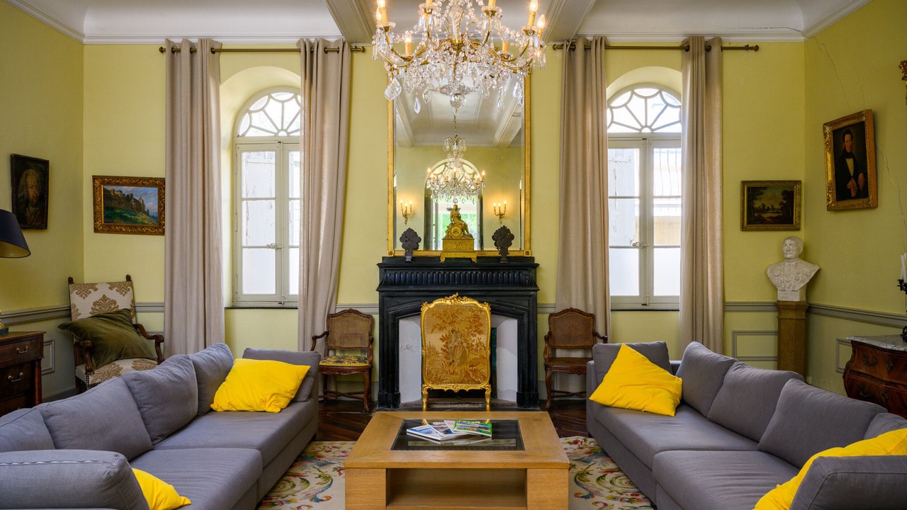 Photo of Others in Malvies