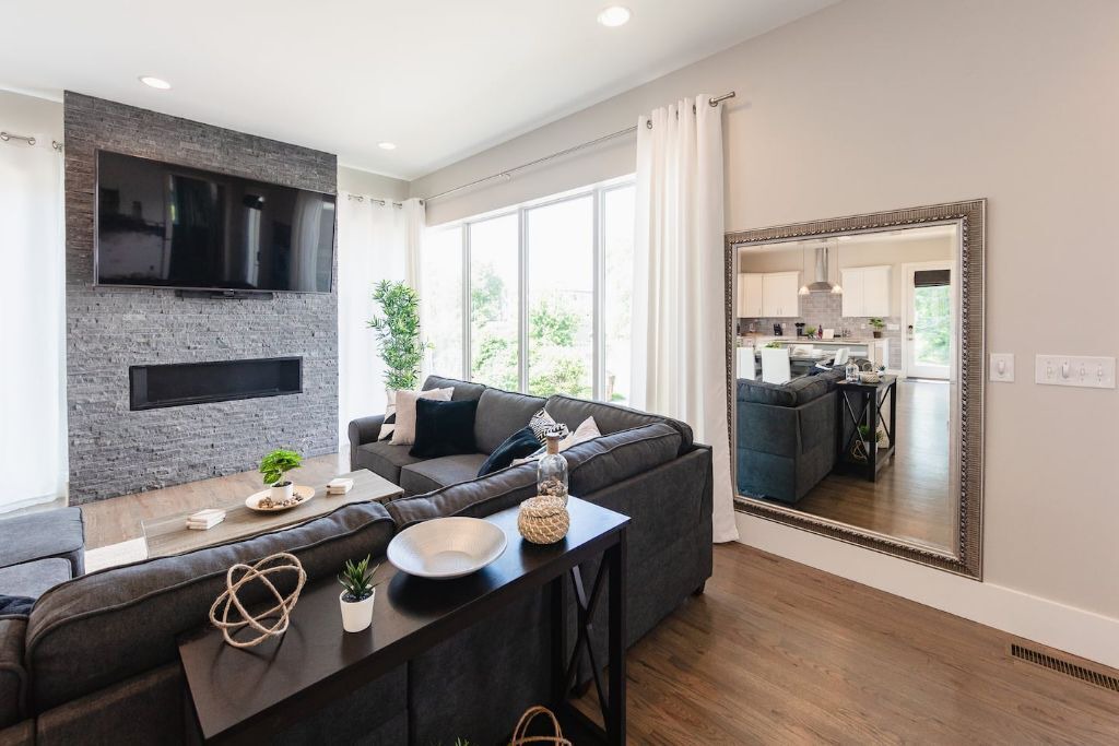 Photo of Livingroom in McFerrin Park
