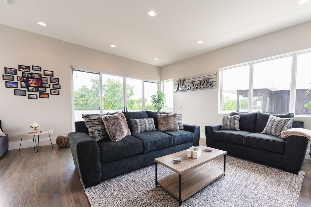 Photo of Livingroom in McFerrin Park