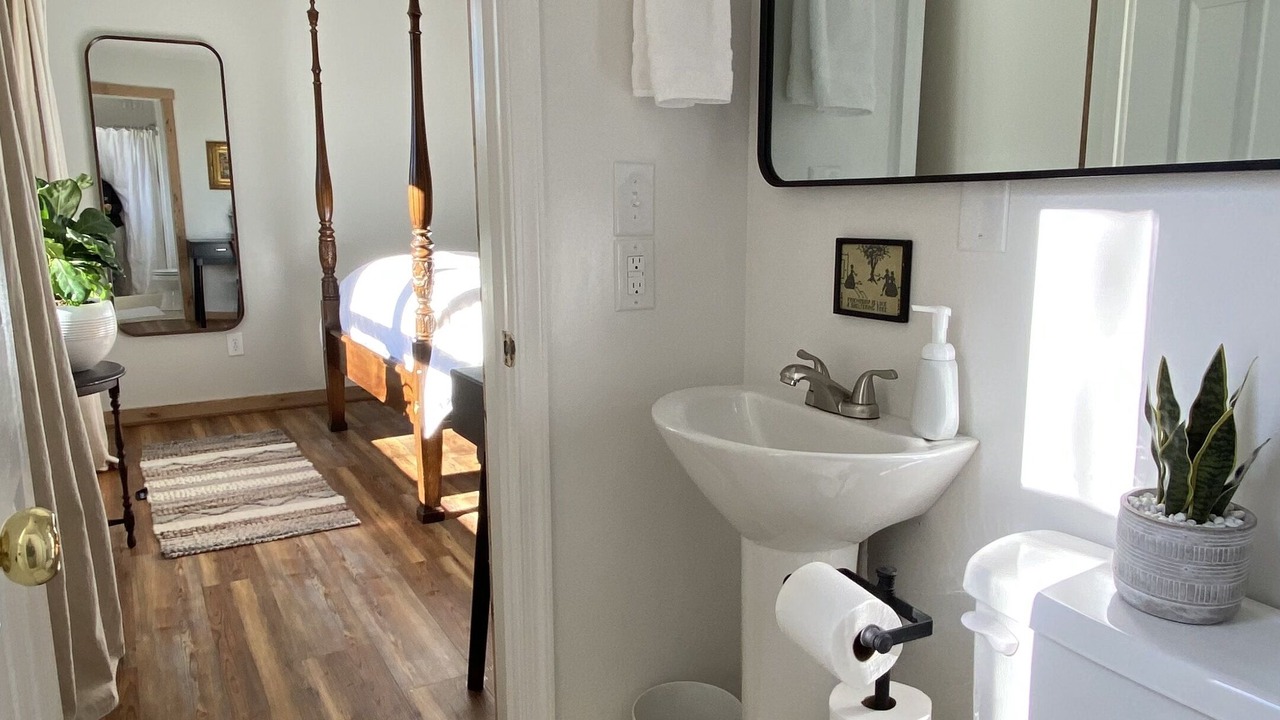 Photo of Bathroom in Schuyler