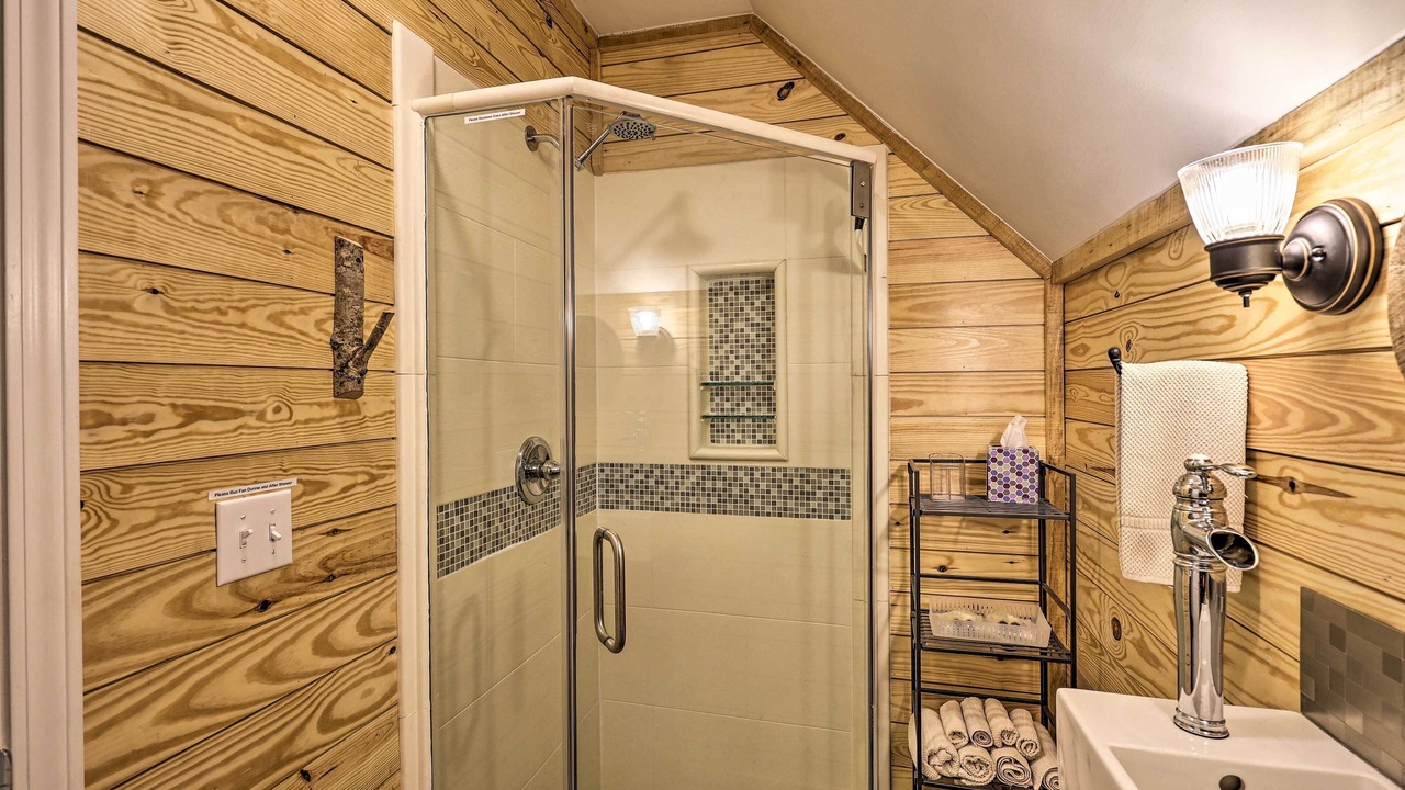Photo of Bathroom in Elk Park