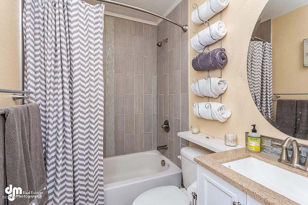 Photo of Bathroom in Old Seward - Oceanview