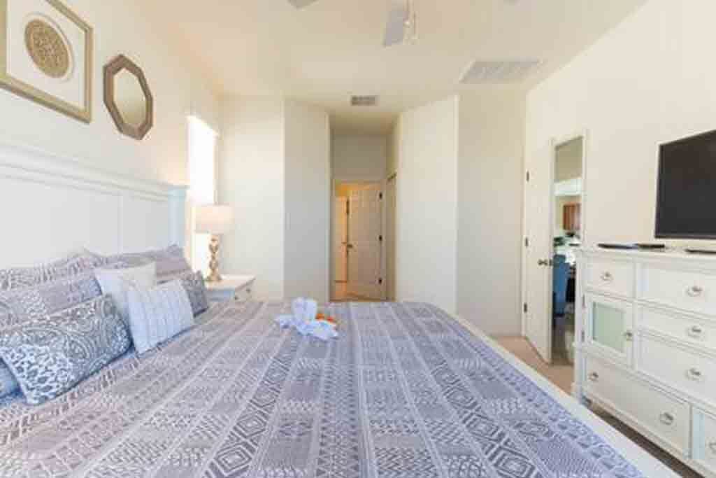 Photo of Bedroom in Crystal Cove