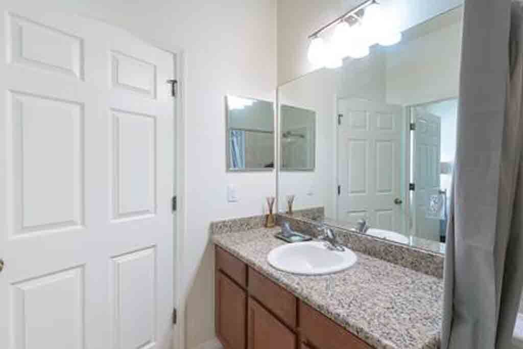 Photo of Bathroom in Crystal Cove