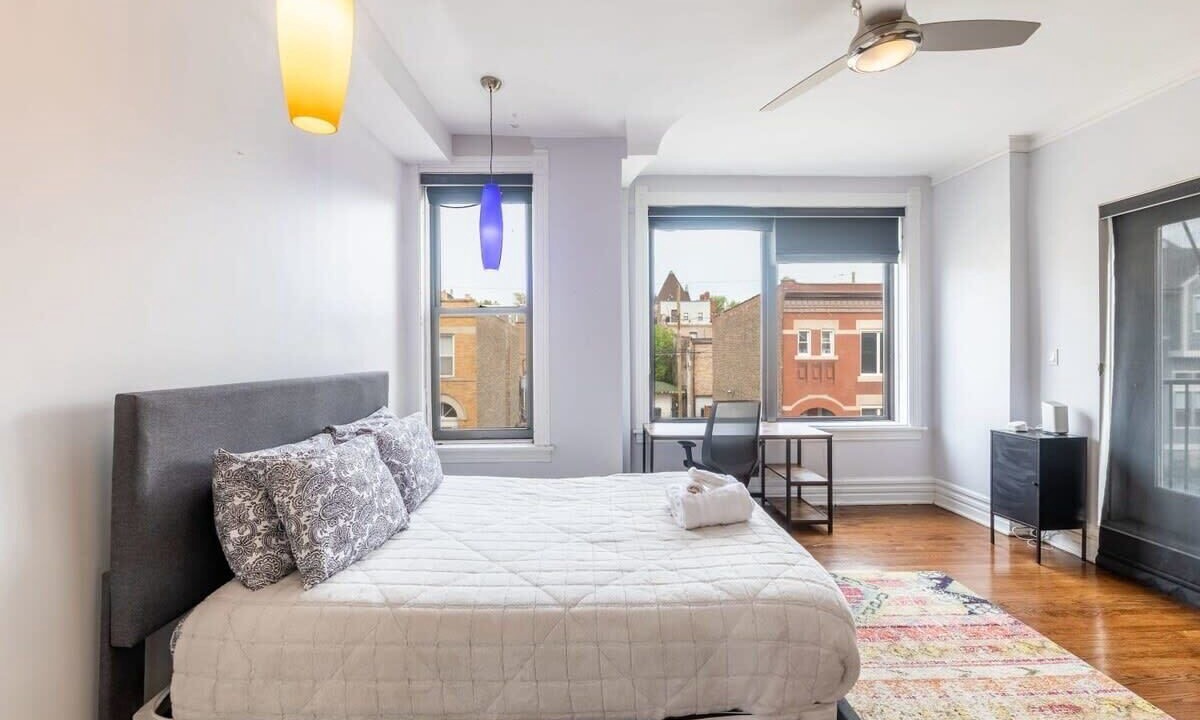 Photo of Bedroom in Bronzeville