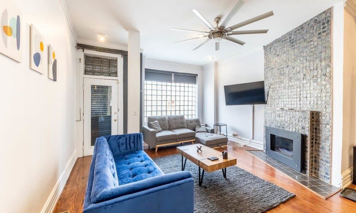 Photo of Livingroom in Bronzeville