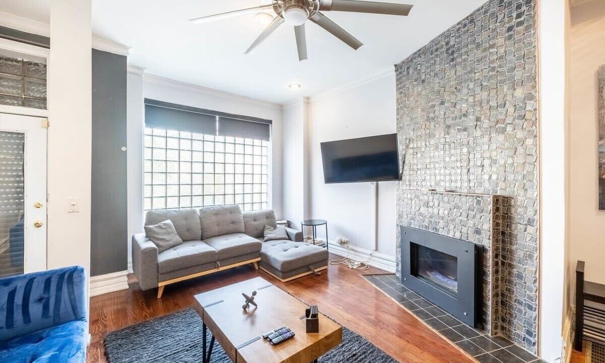 Photo of Livingroom in Bronzeville