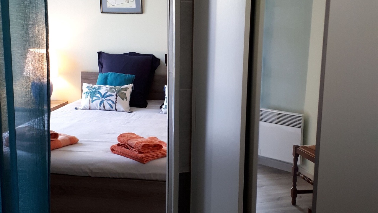 Photo of Bedroom in Sainte-Marthe