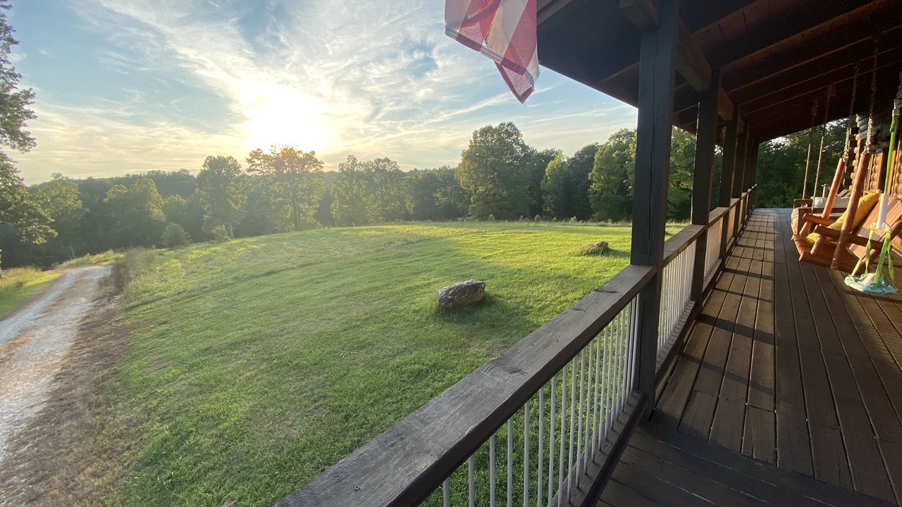 Photo of Patio Balcony in Piney Mountain
