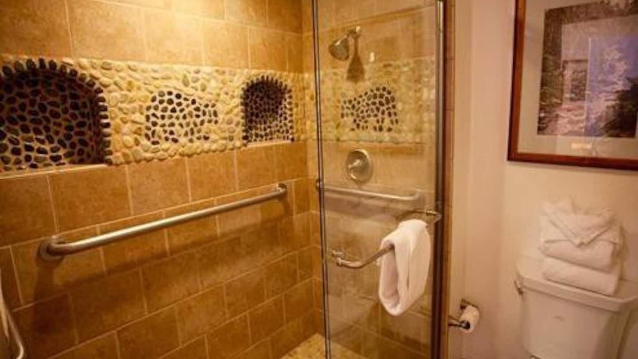 Photo of Bathroom in Lakeside Park