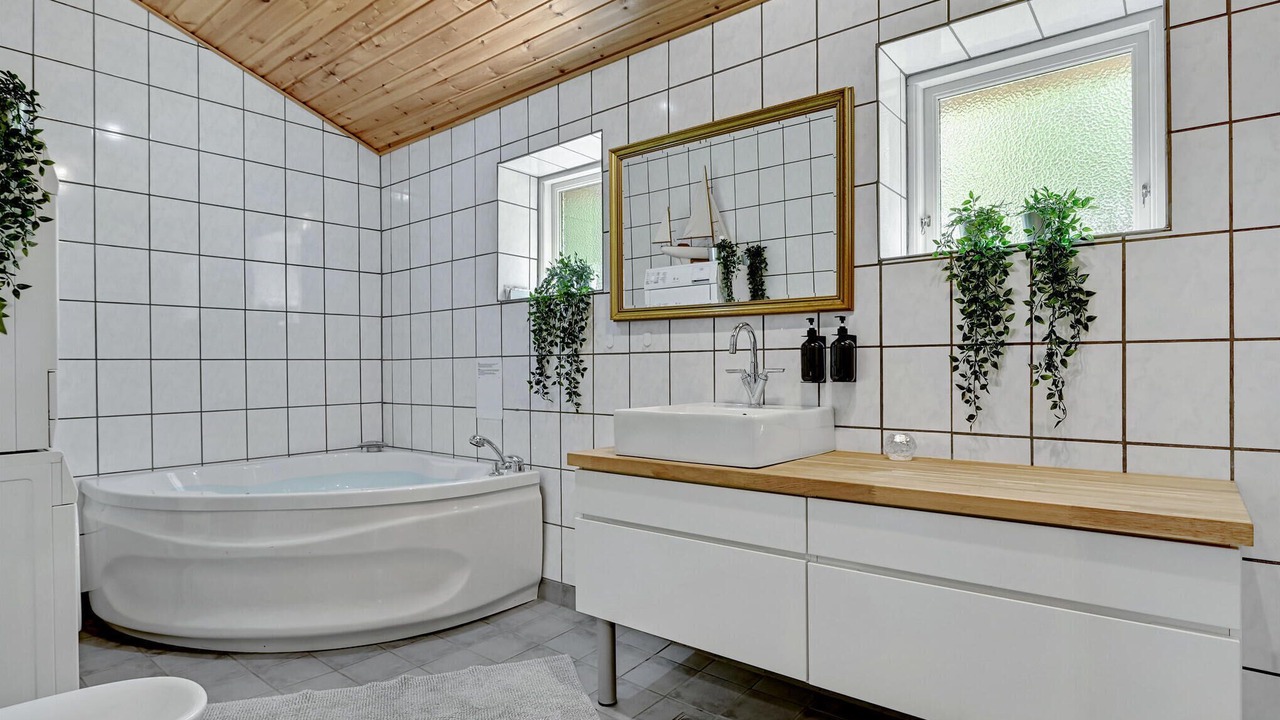 Photo of Bathroom in Øksenmølle