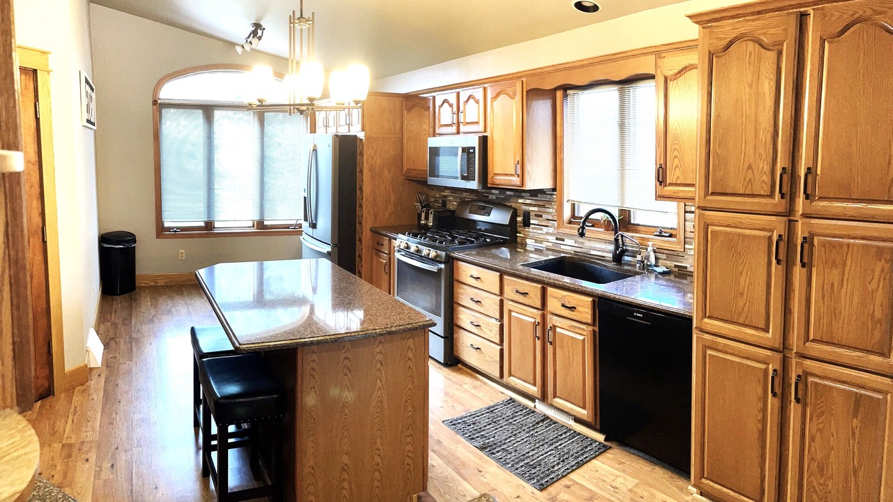 Photo of Kitchen in Black Wolf