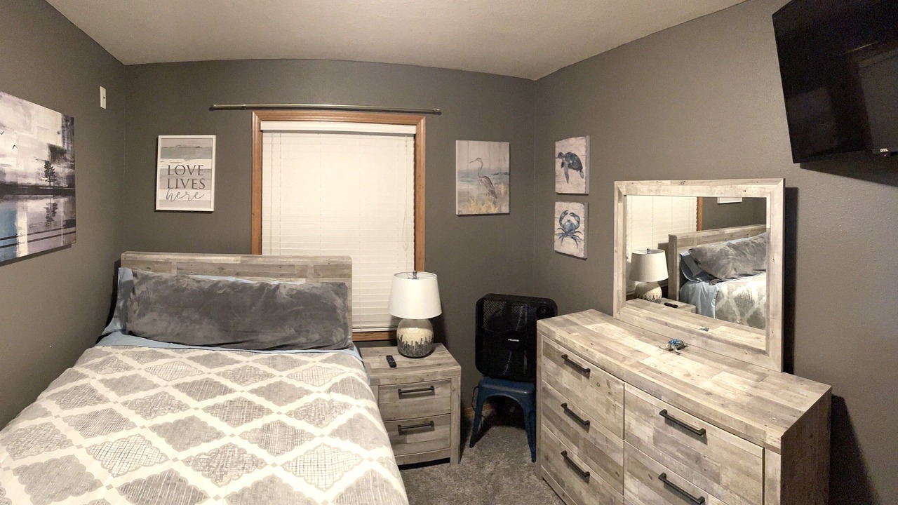 Photo of Bedroom in Black Wolf