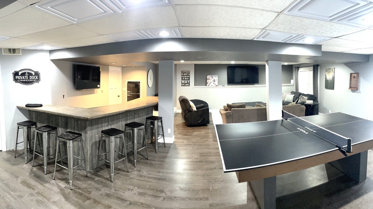 Photo of Bedroom in Black Wolf